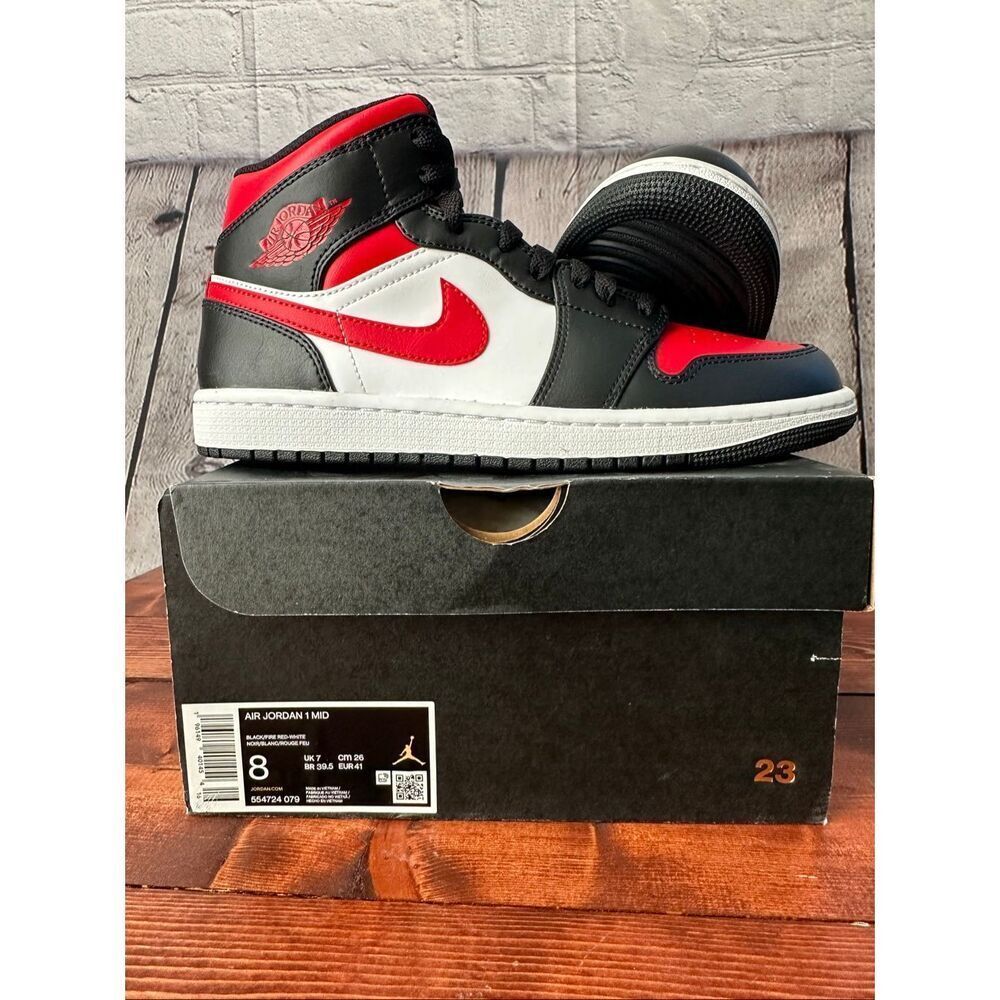 Nike Air Jordan 1 Mid “Bred Toe” M 8; W 9.5– New in Box